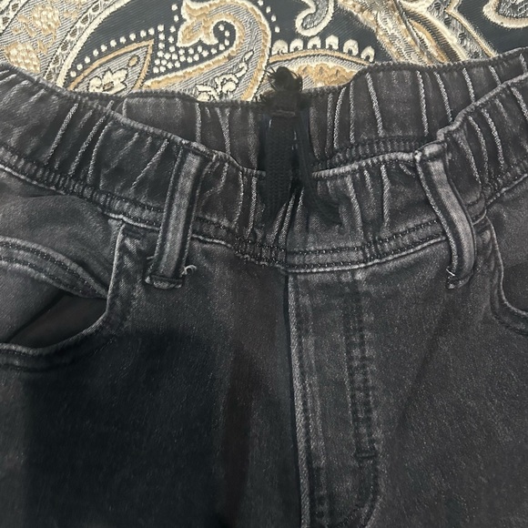 Gap - Picture 4 of 5